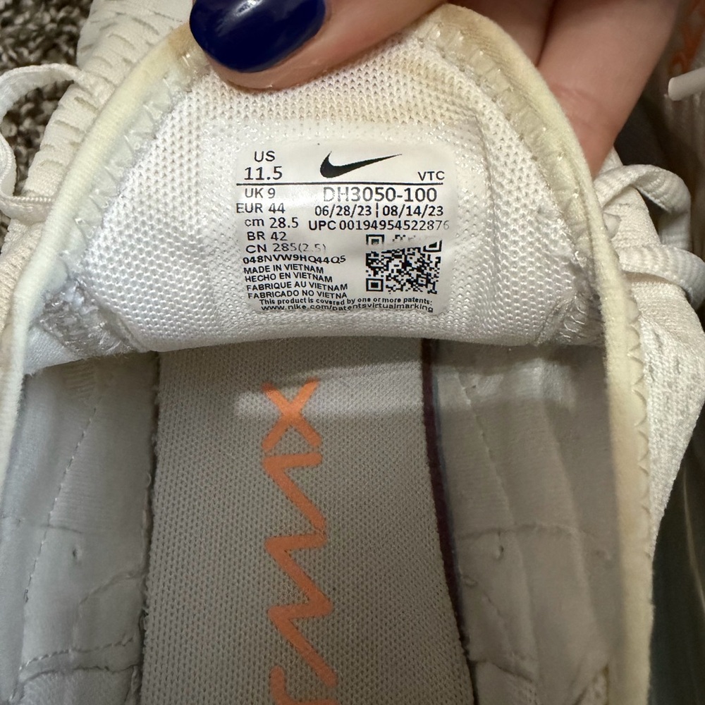 Women’s Nike Air Max 270 - Picture 5 of 6